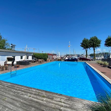 Hausboot Mit Traumlage In Luebeck-Travemuende Lübeck Exterior foto