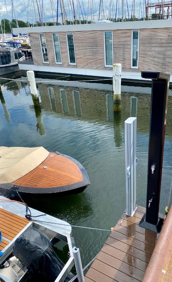 Hausboot Mit Traumlage In Luebeck-Travemuende Lübeck Exterior foto
