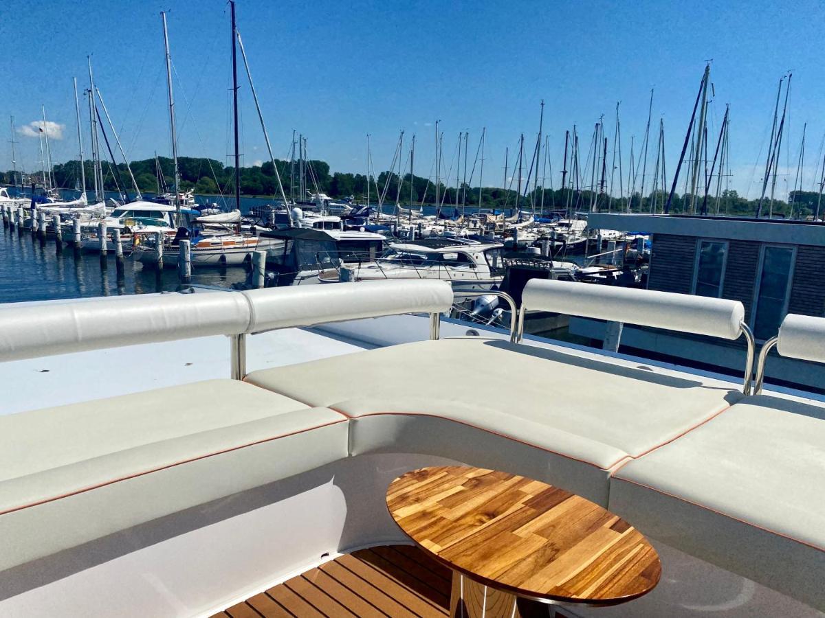Hausboot Mit Traumlage In Luebeck-Travemuende Lübeck Exterior foto